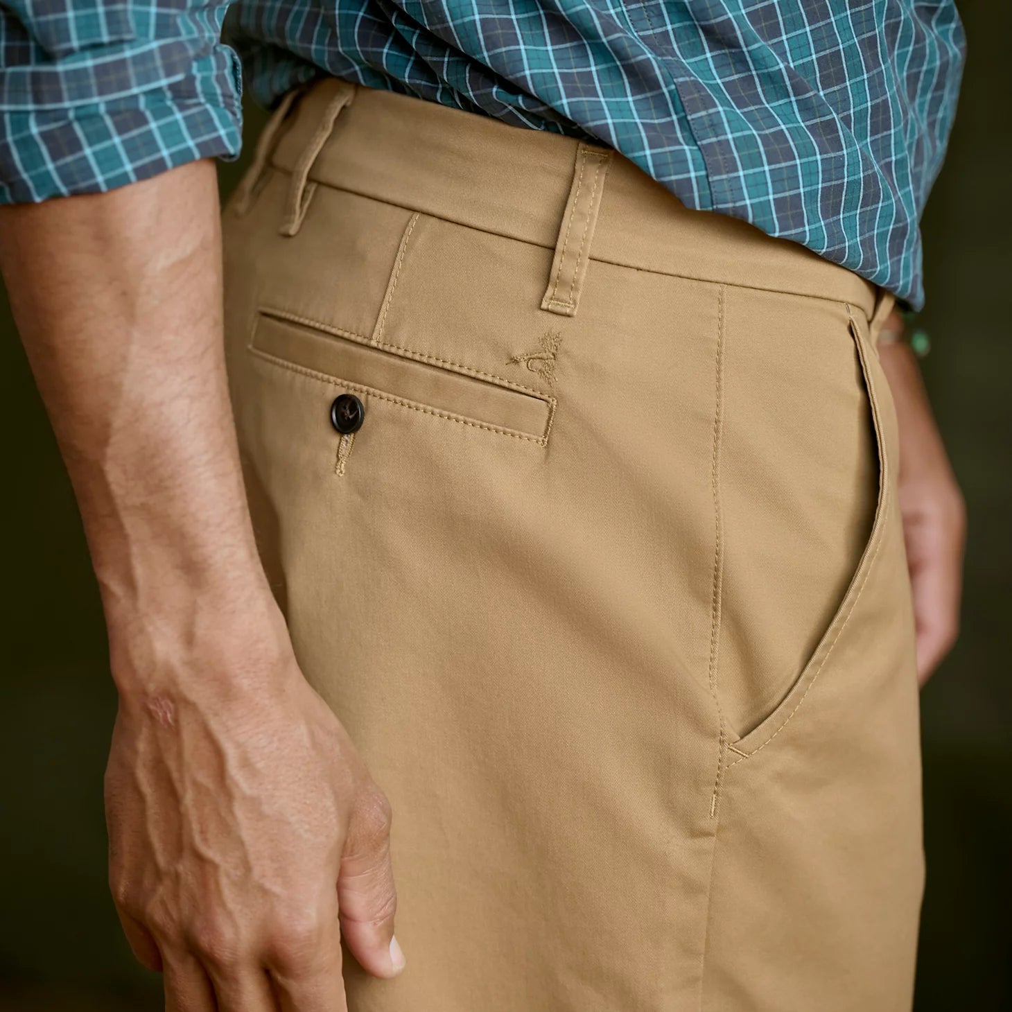 Orvis 1856 Easy Care Angler 9" Chino Shorts